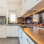 Nikola Apartamento