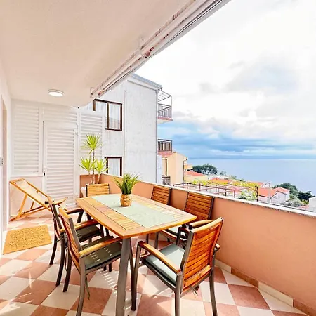 Nikola Apartamento *